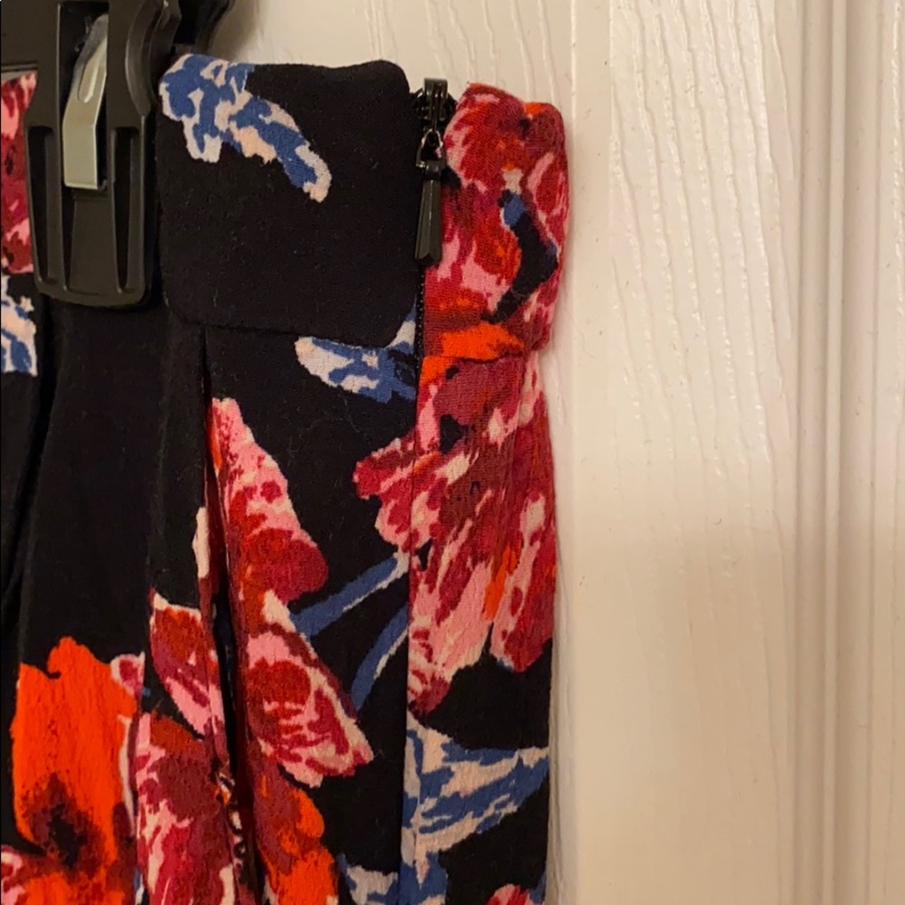 free press Red Floral Print Pants Pockets Elastic Waist Rayon Size Large - Picture 7 of 11